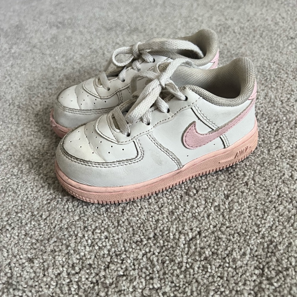 Nike pink Air Force toddler 8